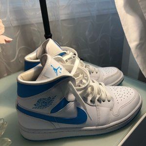 Jordan 1 Mid UNC (W)